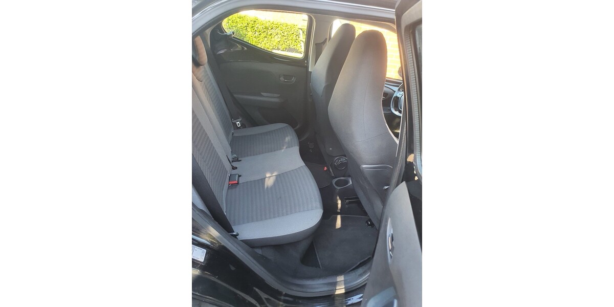 Toyota Aygo 49.600 km 9.950 &euro; Stadthagen 31655