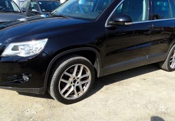 VW Tiguan 179.000 km 4.750 &euro; Vlotho 32602