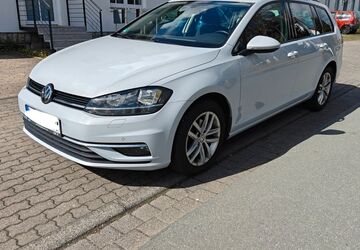 VW Golf 131.000 km 13.499 &euro; Lemgo 32657