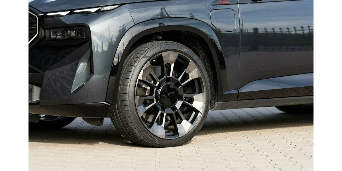 BMW XM Label - DrivAssProf ParkAss - Label Red Label 11.000 km 129.710 &euro; Minden 32423