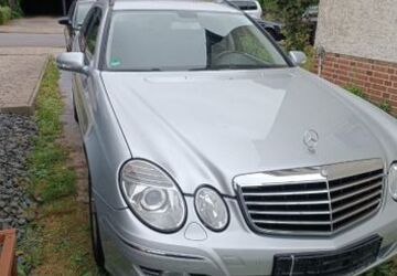 Mercedes-Benz E 220 242.000 km 7.890 &euro; Herford 32049