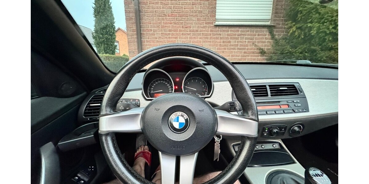 BMW Z4 153.000 km 8.999 &euro; Minden 32423