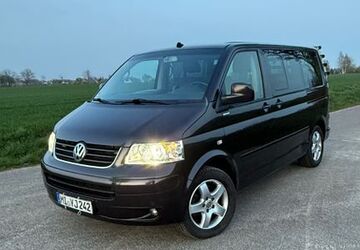 VW T5 Multivan 298.222 km 10.800 &euro; Porta Westfalica 32457
