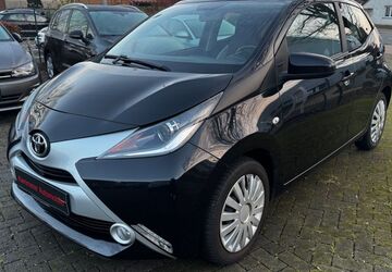 Toyota Aygo (X) 92.000 km 7.000 &euro; Porta Westfalica 32457