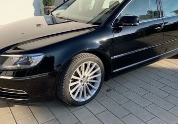 VW Phaeton 225.000 km 19.500 &euro; Porta Westfalica 32457
