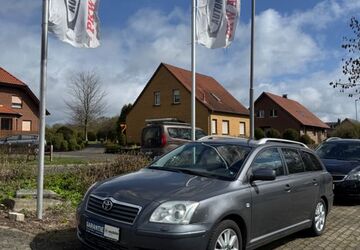 Toyota Avensis 106.000 km 5.899 &euro; bad oeynhausen 32549