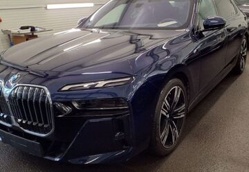 BMW 740 9.390 km 92.850 &euro; Bad Salzuflen 32108