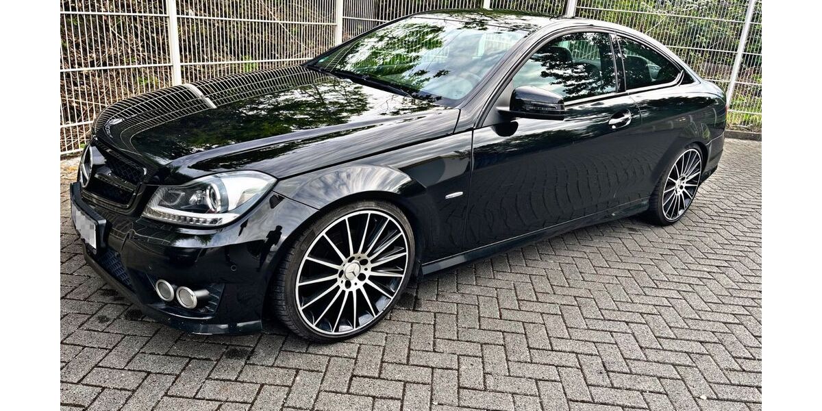 Mercedes-Benz C 220 240.000 km 6.600 &euro; Löhne 32584