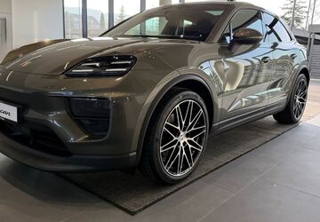 Porsche Macan 5.900 km 93.900 &euro; Minden 32429
