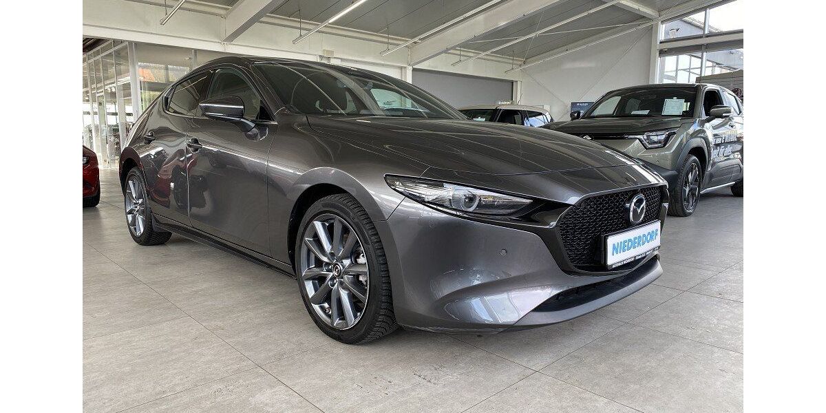 Mazda 3 20.000 km 23.990 &euro; Rinteln 31737