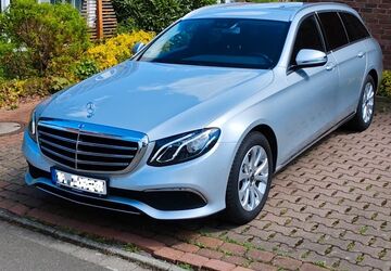 Mercedes-Benz E 220 193.000 km 17.900 &euro; Porta Westfalica 32457