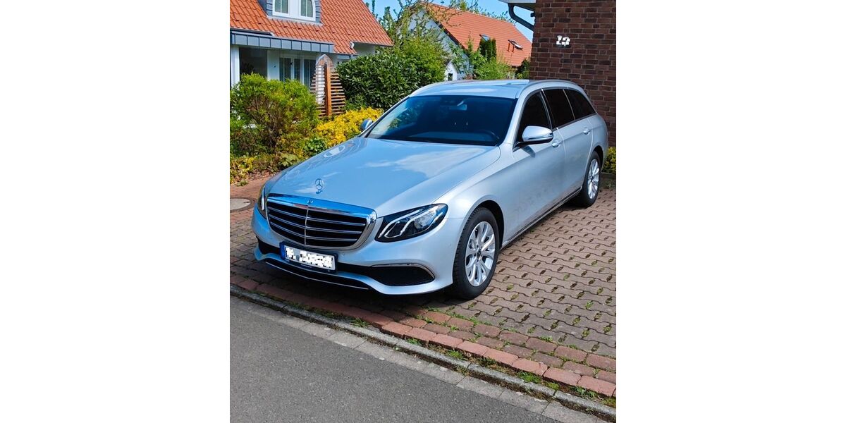 Mercedes-Benz E 220 193.000 km 17.900 &euro; Porta Westfalica 32457