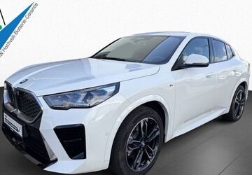BMW iX2 13.151 km 48.890 &euro; Bad Salzuflen 32108