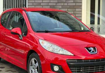 Peugeot 207 152.000 km 3.499 &euro; Minden 32429
