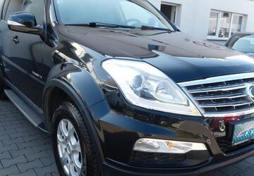 SsangYong REXTON 165.800 km 7.450 &euro; Löhne 32584