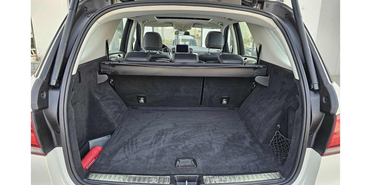 Mercedes-Benz GLE 350 d 4Matic LEDER NAVI AHK LED AUS 2.HAND 139.991 km 32.990 &euro; Löhne 32584