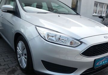 Ford Focus 111.700 km 10.850 &euro; Löhne 32584