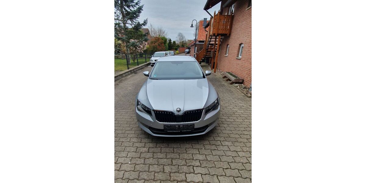Skoda Superb 134.000 km 12.450 &euro; Beckedorf 31699
